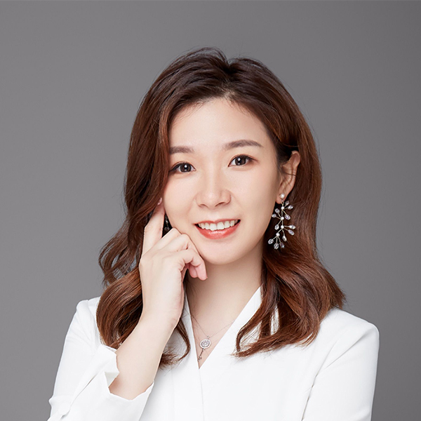 何莹